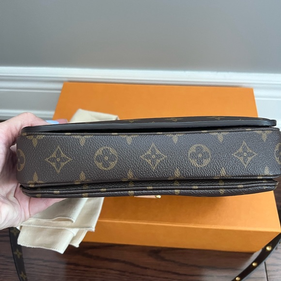 SOLD Authentic Louis Vuitton Pochette Métis - Picture 5 of 9